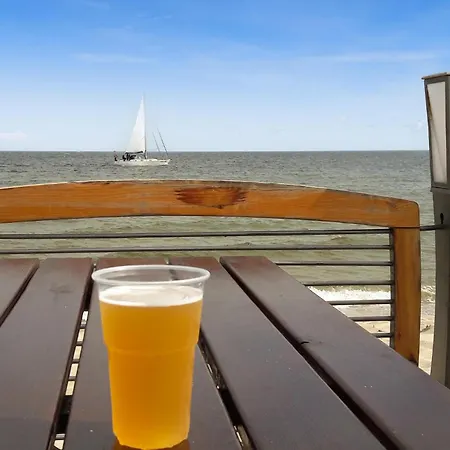 בית נופש 3 Bedroom Beautiful In