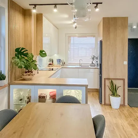 Dom wakacyjny 3 Bedroom Beautiful In *