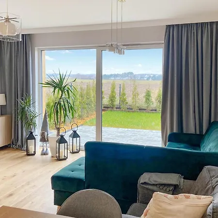 3 Bedroom Beautiful In Dom wakacyjny Gdynia