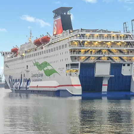 בית נופש 3 Bedroom Beautiful In