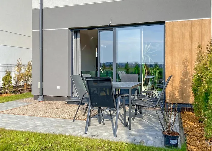 3 Bedroom Beautiful In Semesterbostad