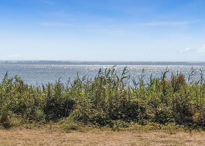 Semesterbostad 3 Bedroom Beautiful In